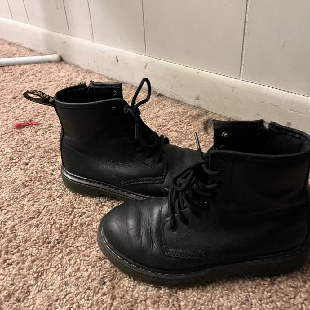 Doc Marten Boots Airwair Leather - Picture 4 of 4